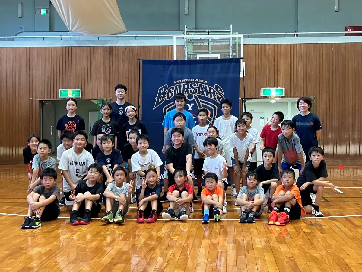 Bリーグ「横浜ビー・コルセアーズ」大庭選手が鎌倉の小学生にバスケ